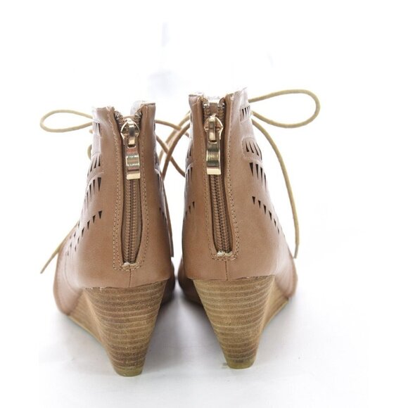 Catherine Malandrino Sz 8 Brown Faux Leather Perforated Lace Up Wedge Sandals - Picture 4 of 10